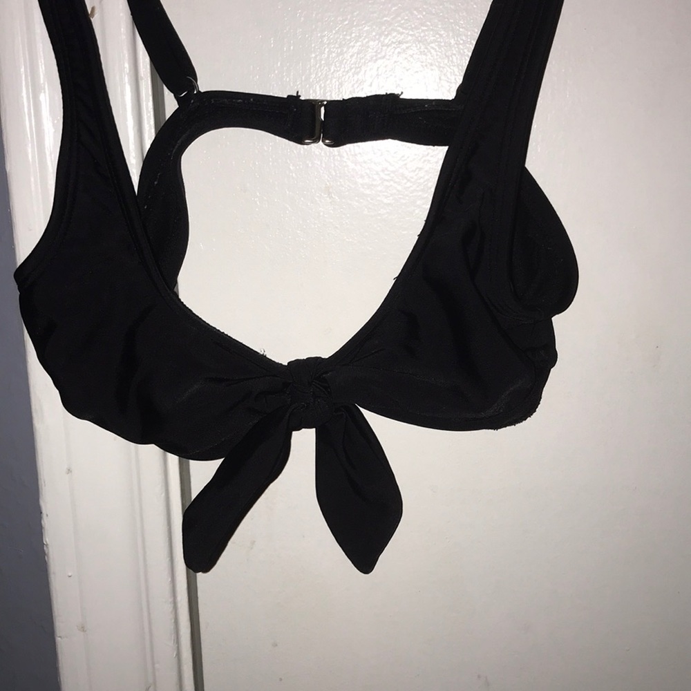 Black bikini